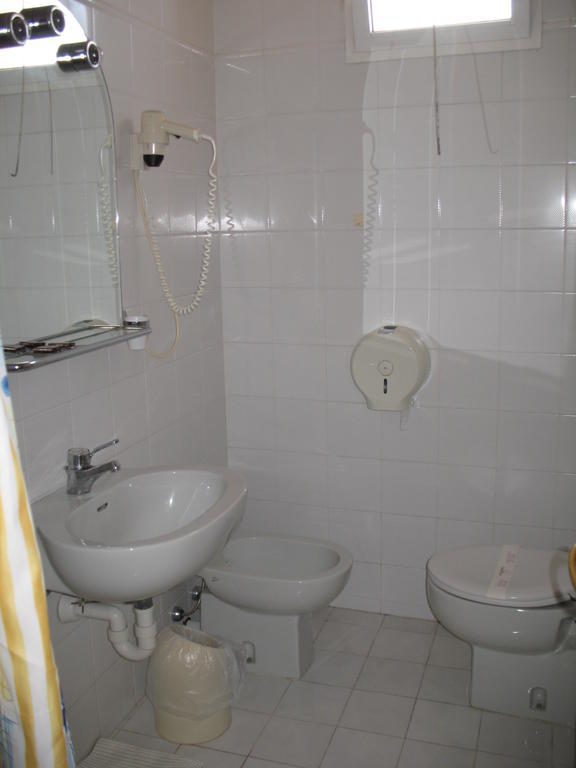מונטה קטיני טרמה Albergo Paradiso חדר תמונה